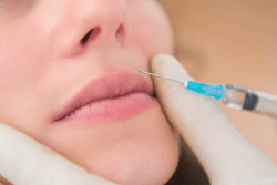 Kvinne får botox.Foto